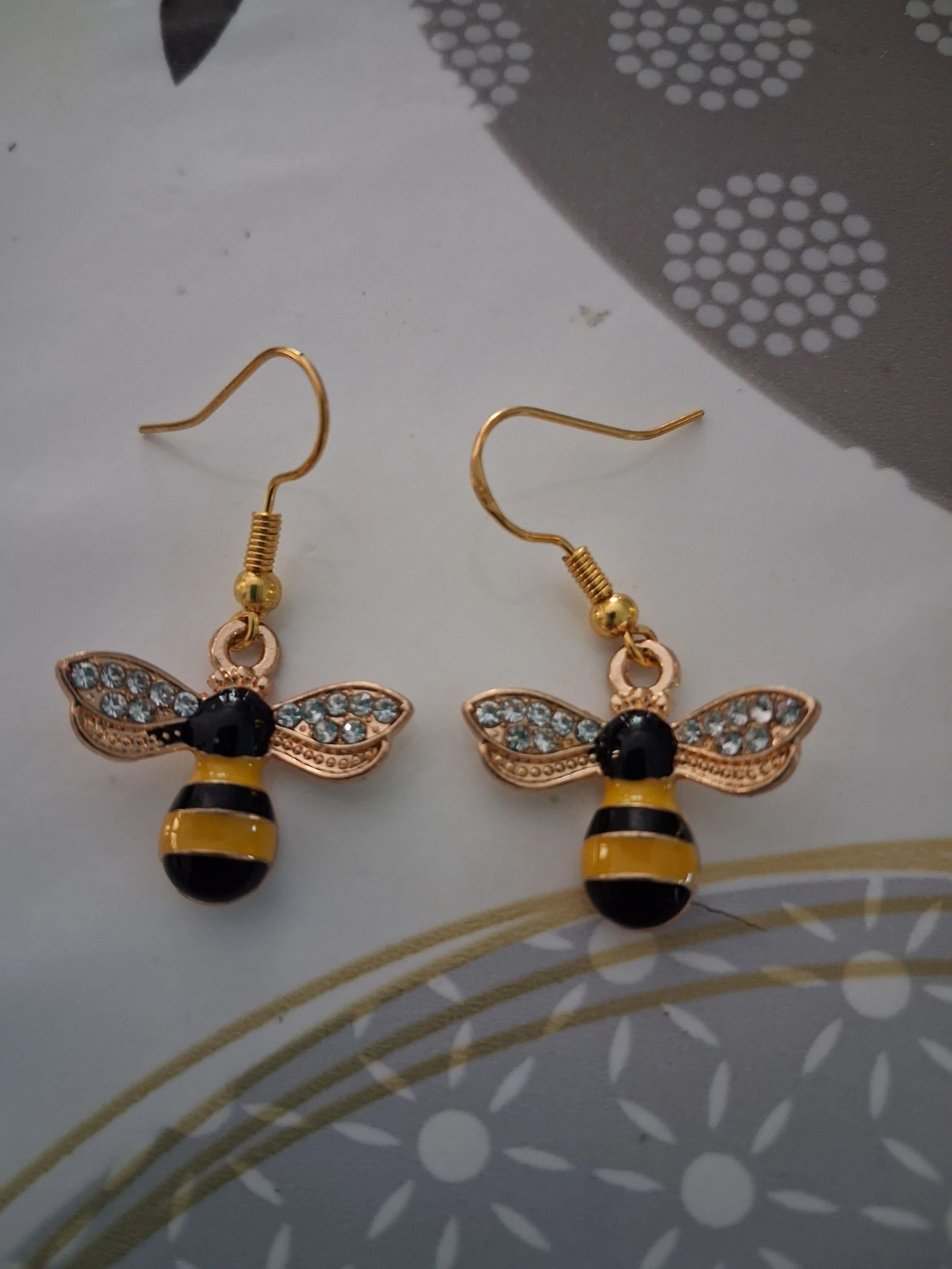 Boucles d'oreilles en forme d'abeille